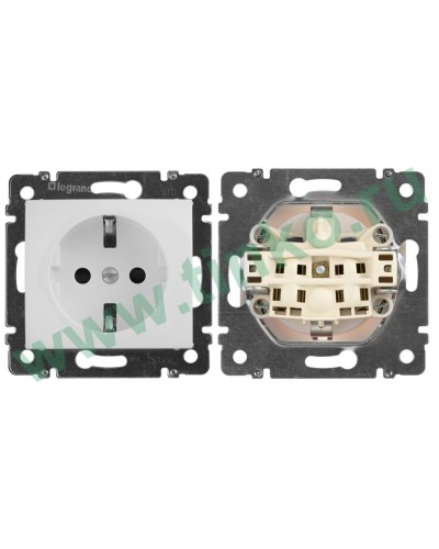 Розетка Valena 2К+3 10/16А, белый (774420). Розетка. LegranD в Туле